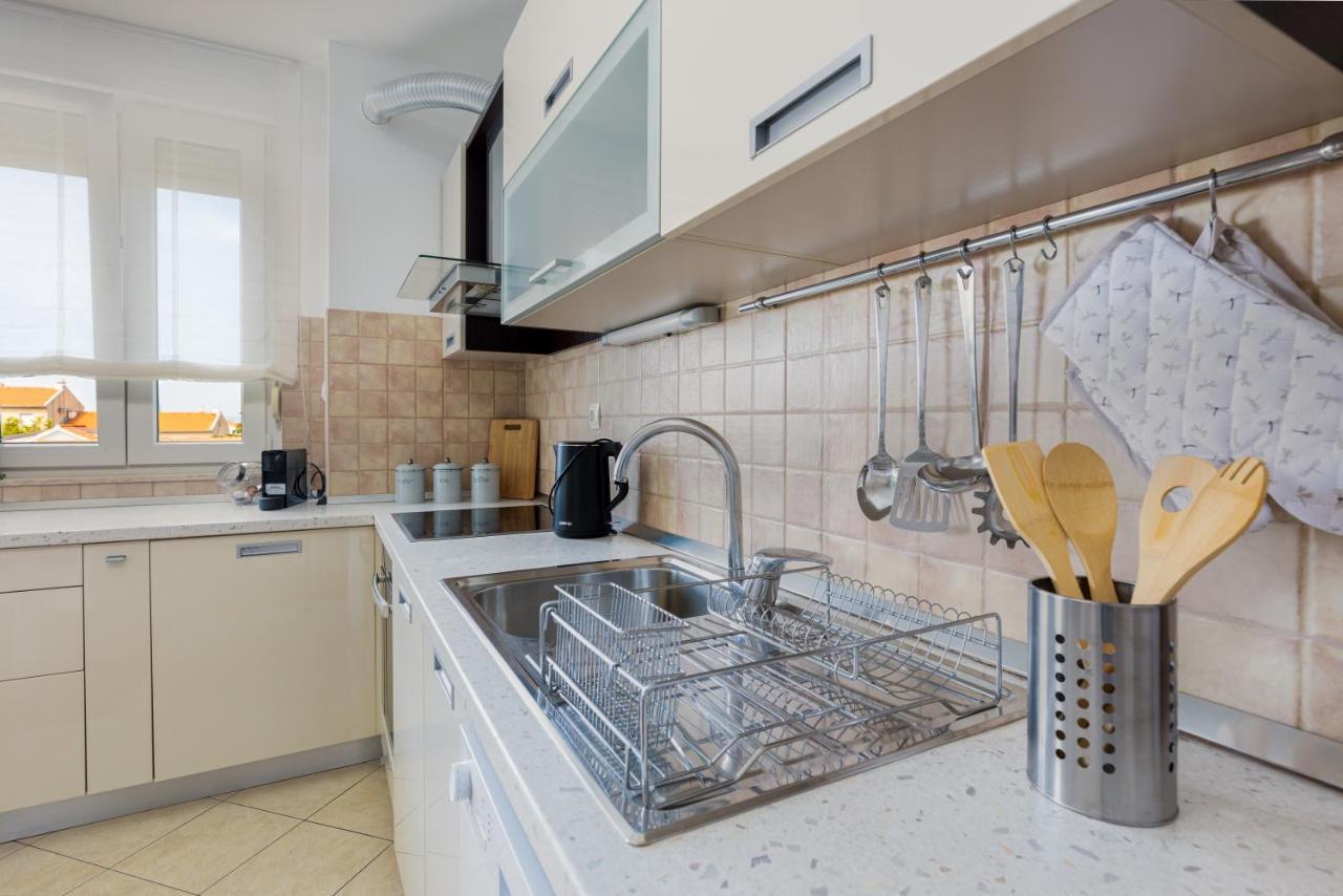 Karlita Apartment Солин Екстер'єр фото
